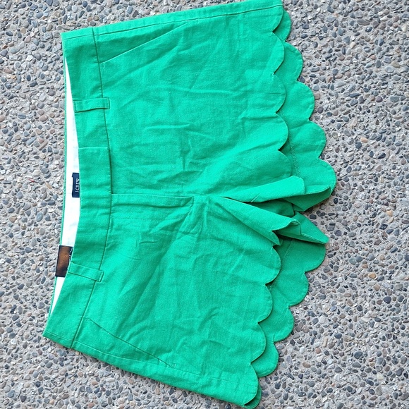 NWT 4" J. Crew Kelly Green Scalloped Hem Cotton Linen Shorts Size 10 - Picture 2 of 11